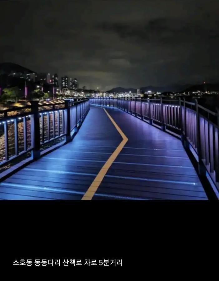Lotte Castle Marina Aparthotel Yeosu Exteriör bild