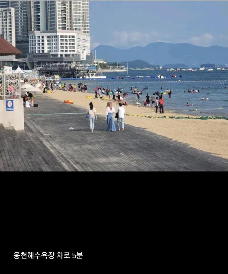 Lotte Castle Marina Aparthotel Yeosu Exteriör bild